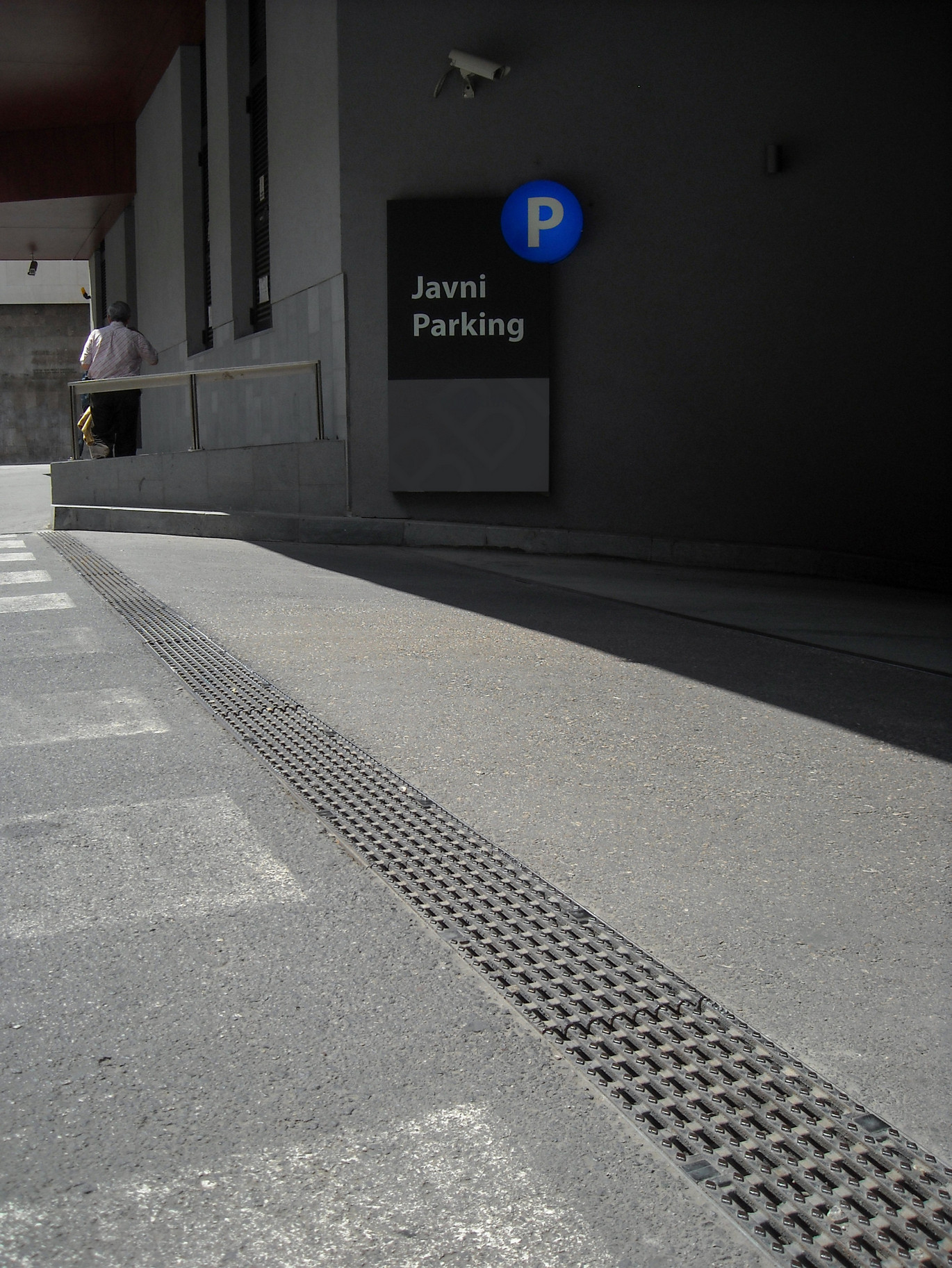 Javni Parking-garaža